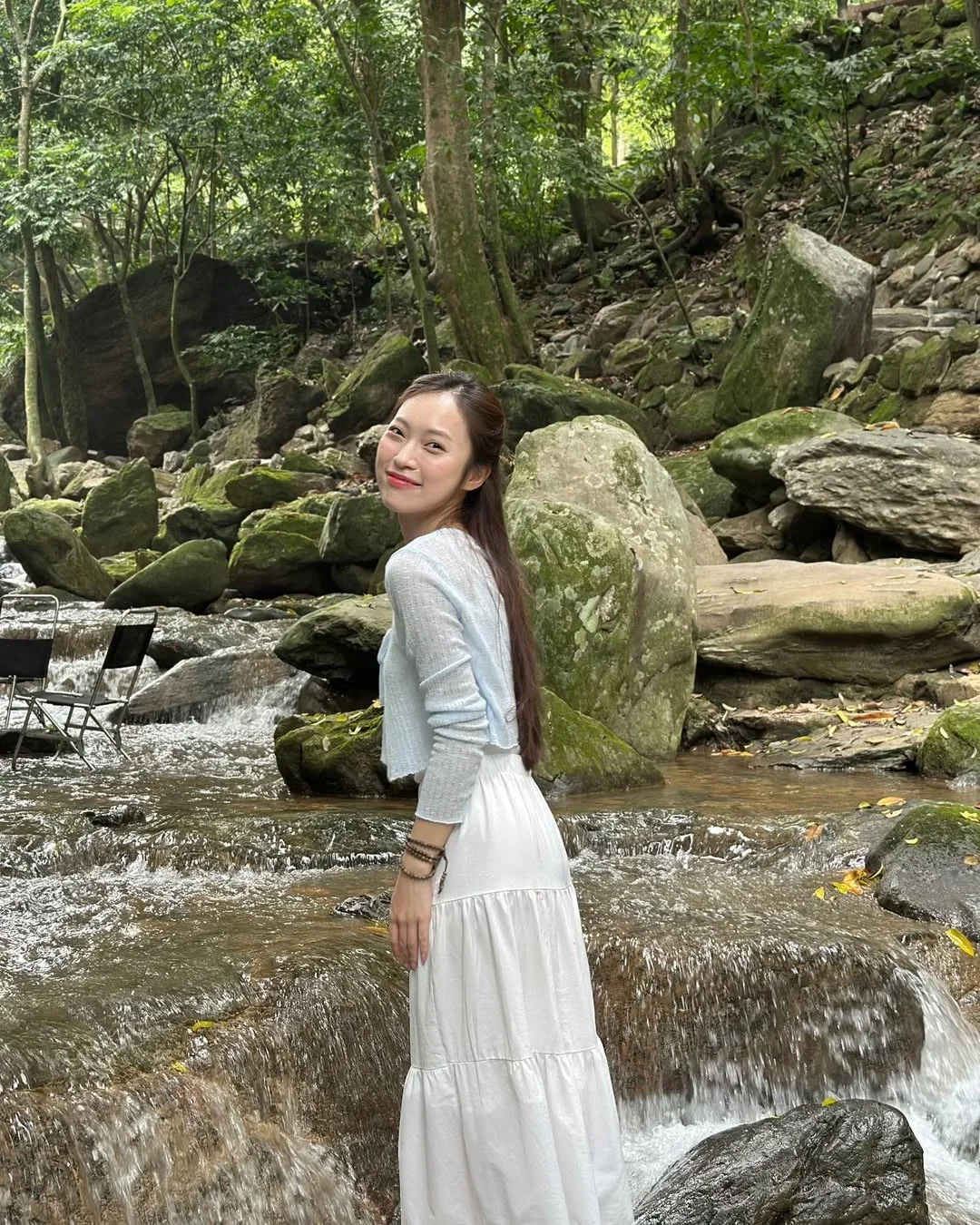 MC Khanh Vy Stuns Fans with Ethereal Goddess-Inspired Photoshoot by the Stream