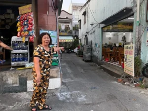 Heartbreaking Moment in Ho Chi Minh City: Netizens React to Funeral Procession Accident - image 4