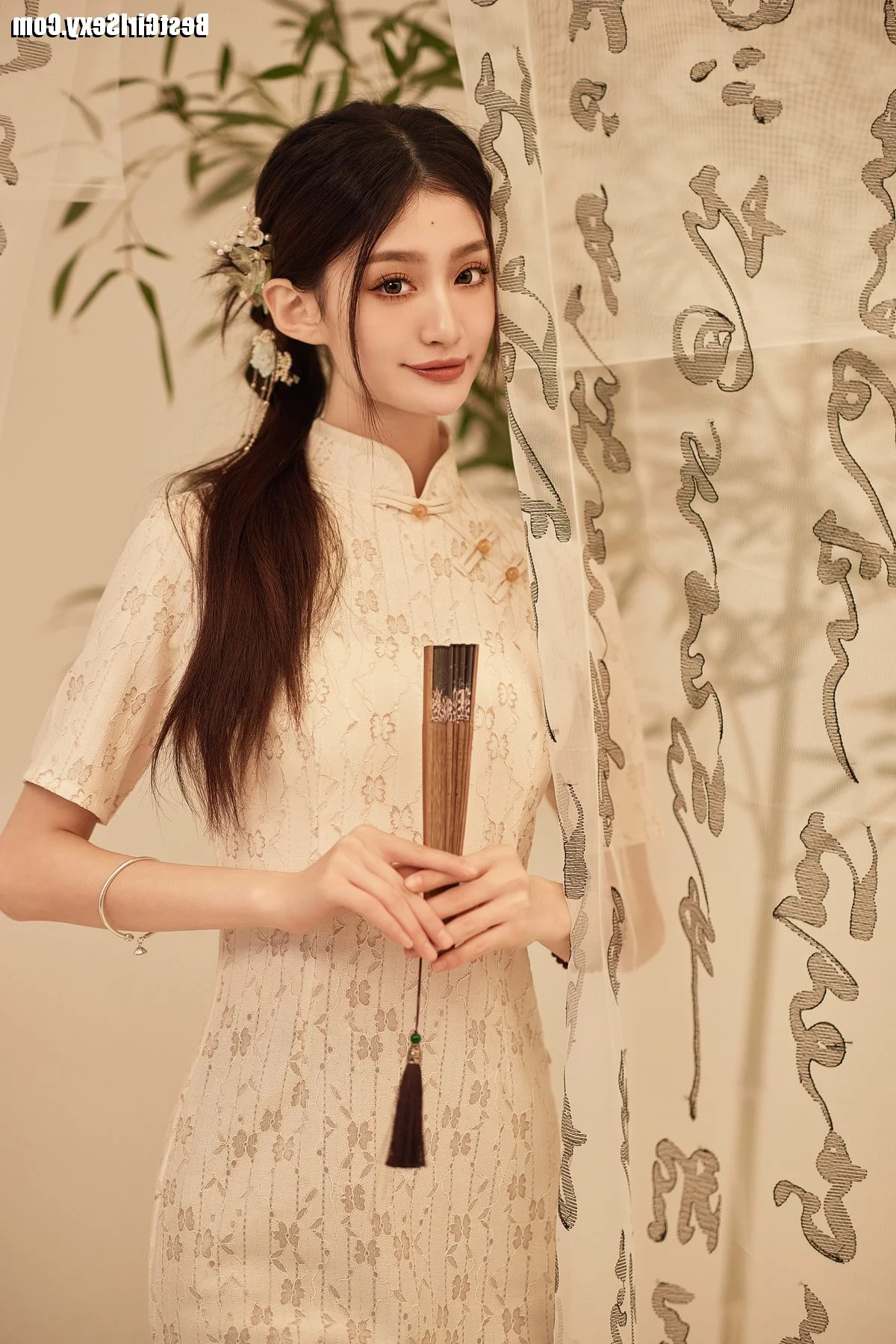 Art Language Vol.4084 Xiao Duo Duo Yao Bao Fu Exclusive Photo Gallery