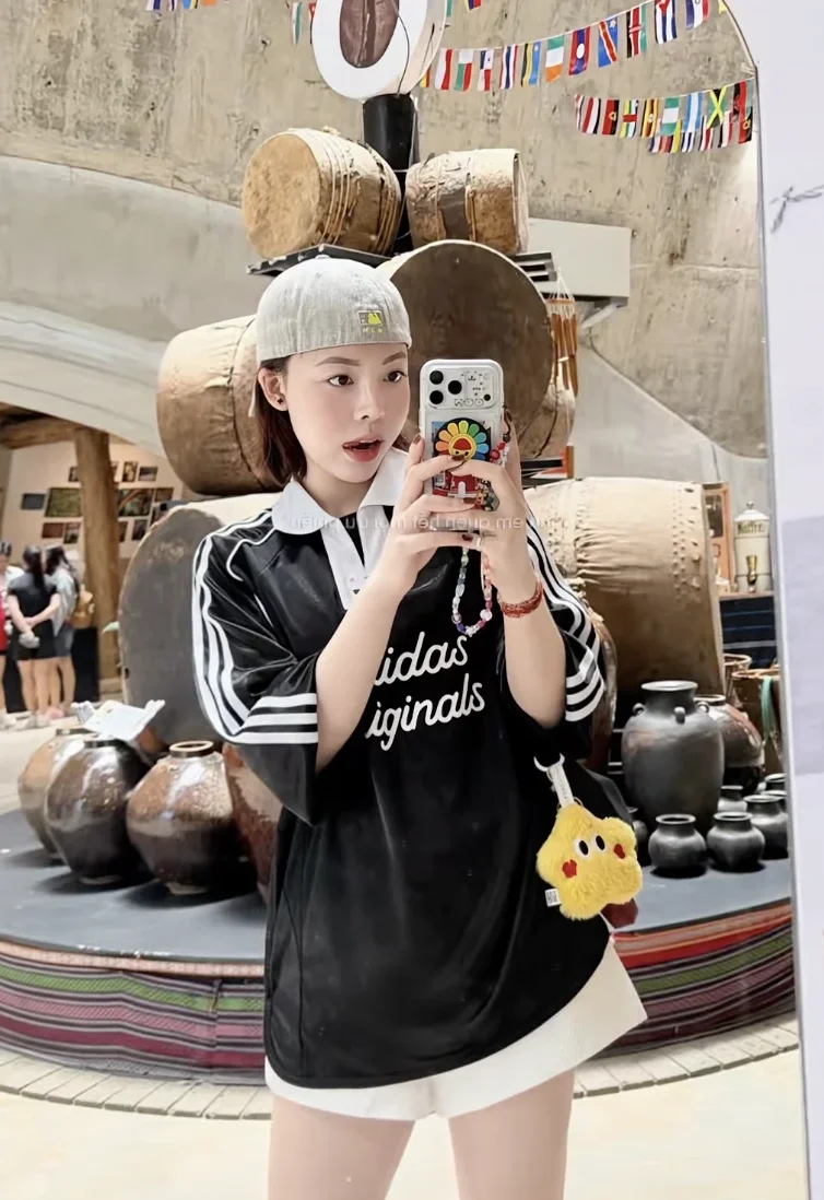 Vietnam U23 Star Ly Duc Sparks Social Media Intrigue Amid Relationship Rumors