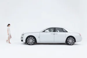 The Ultimate Luxury Experience: Why Rolls-Royce Defines High-End Automotive Excellence and Bespoke Craftsmanship - image 7