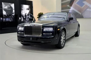 The Ultimate Luxury Experience: Why Rolls-Royce Defines High-End Automotive Excellence and Bespoke Craftsmanship - image 2