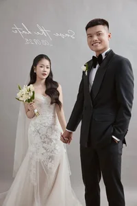 Inside the Fairytale Wedding of a Former U23 Vietnam Football Star - image 1