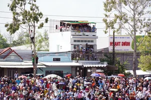 Ghe Ngo Racing: The Spectacular Traditional Festival of the Mekong Delta - image 5