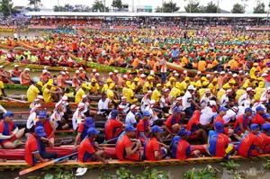 Ghe Ngo Racing: The Spectacular Traditional Festival of the Mekong Delta - image 10