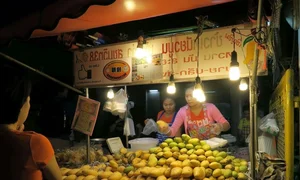 6 Essential Bangkok Street Food Spots Recommended by a Frequent Traveler - image 5