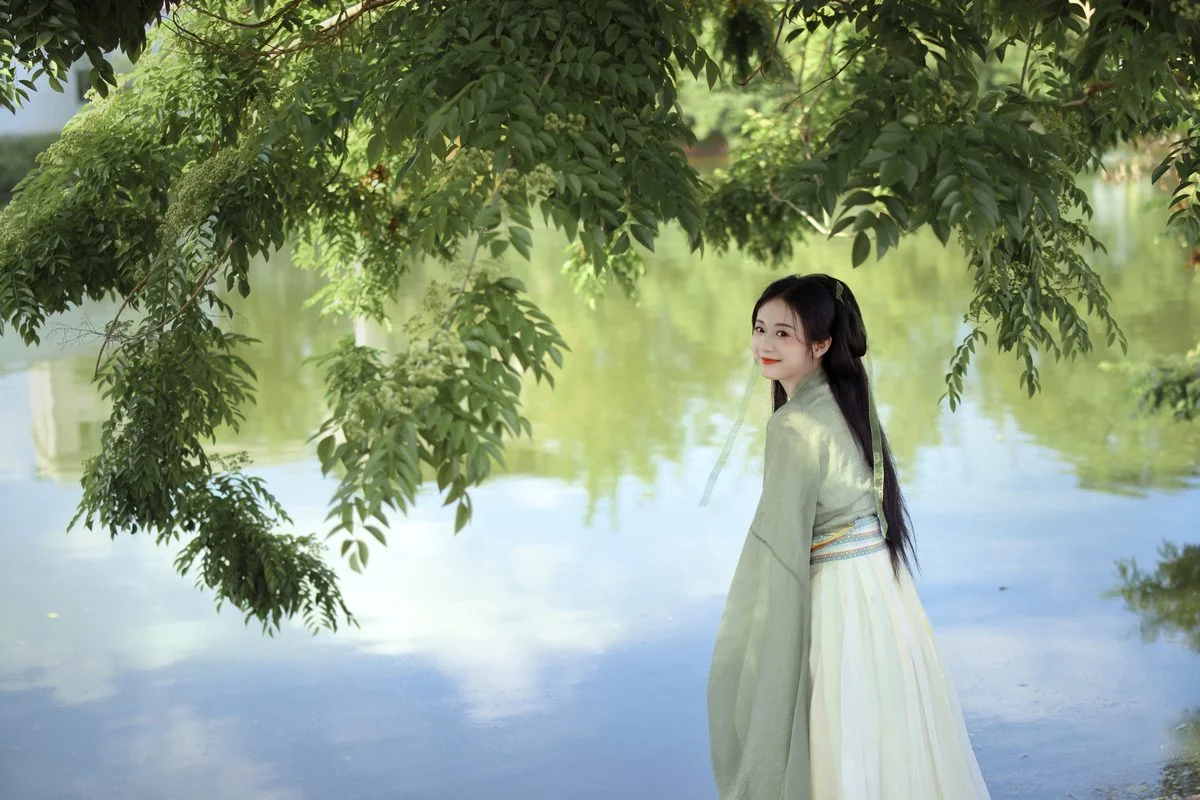 Stunning Visuals from YiTuYu Art Language Vol.4480: A Portrait Study of Shu Pian