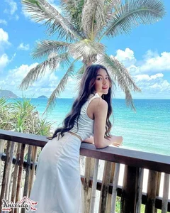 Viral Sensation Tran Thanh Tam Showcases Incredible Long Legs - image 0