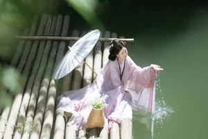 YiTuYu Art Language Vol.10214 Jie Jie: A Stunning 23-Photo Collection of Artistic Portrait Photography - image 14