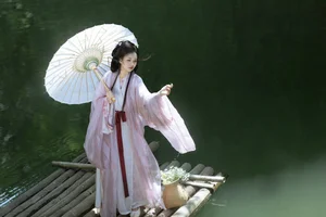 YiTuYu Art Language Vol.10214 Jie Jie: A Stunning 23-Photo Collection of Artistic Portrait Photography - image 7