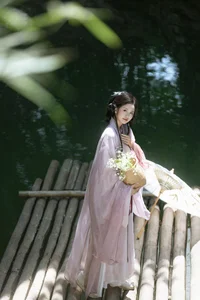 YiTuYu Art Language Vol.10214 Jie Jie: A Stunning 23-Photo Collection of Artistic Portrait Photography - image 11
