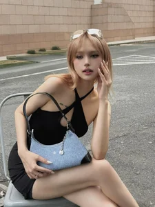 Influencer Xoài Non Stuns in New Photoshoot Amidst Ongoing Social Media Celebrity Buzz - image 5