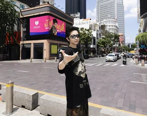 Influencer Xoài Non Stuns in New Photoshoot Amidst Ongoing Social Media Celebrity Buzz - image 1
