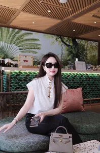 Social Media Sensation Captivates Fans With Heartfelt and Elegant Moments - image 7