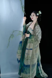 Professional Chic: YiTuYu Art Language Vol.4859 Showcasing Model A Jing - image 1