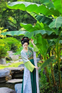 Artistic Portraiture Series Featuring Mao Zi Zi in YiTuYu Vol.7808 - image 1