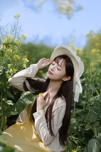Golden Hour Glow: Ethereal Portrait Photography in Sun-Drenched Flower Fields – Art Language Vol.9109 featuring Model Xiao Yi - image 0