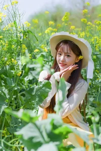 Golden Hour Glow: Ethereal Portrait Photography in Sun-Drenched Flower Fields – Art Language Vol.9109 featuring Model Xiao Yi - image 5