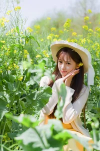 Golden Hour Glow: Ethereal Portrait Photography in Sun-Drenched Flower Fields – Art Language Vol.9109 featuring Model Xiao Yi - image 10