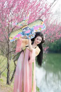 Shu Shu Jiang's Grace Amidst Blooming Plum Blossoms - YiTuYu Art Language Vol.8769 - image 3