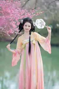 Shu Shu Jiang's Grace Amidst Blooming Plum Blossoms - YiTuYu Art Language Vol.8769 - image 15