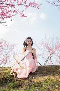 Shu Shu Jiang's Grace Amidst Blooming Plum Blossoms - YiTuYu Art Language Vol.8769 - image 30