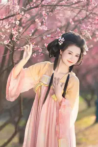 Shu Shu Jiang's Grace Amidst Blooming Plum Blossoms - YiTuYu Art Language Vol.8769 - image 9