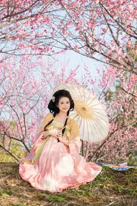 Shu Shu Jiang's Grace Amidst Blooming Plum Blossoms - YiTuYu Art Language Vol.8769 - image 7