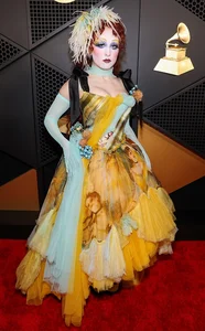 2025 Grammy Awards Red Carpet Fashion: A Spectacular Display of Celebrity Style and Glamour - image 15