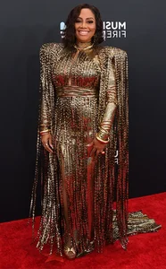 2025 Grammy Awards Red Carpet Fashion: A Spectacular Display of Celebrity Style and Glamour - image 19
