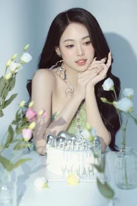Vietnamese Beauty Queens and Academic Excellence: Discover the Stars from the Same School as Olympia Champions - image 8