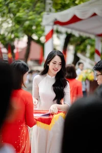 Vietnamese Beauty Queens and Academic Excellence: Discover the Stars from the Same School as Olympia Champions - image 2