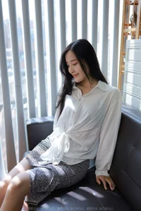 IESS Wanping Gallery: Sophisticated Urban Fashion and Silk Aesthetics - image 6