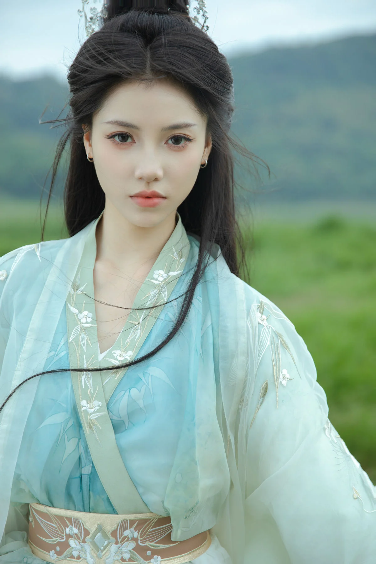 Artistic Visuals: YiTuYu Art Language Vol.7239 Showcase with Model Zhu Zhu