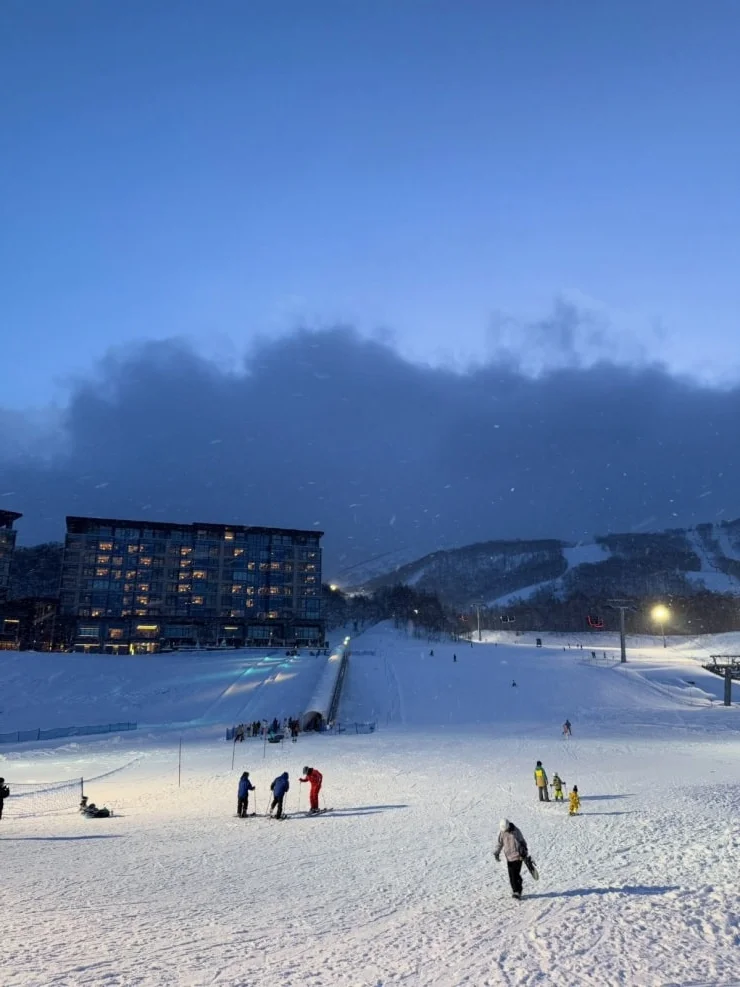 Niseko Japan: The Luxury Ski Destination Chosen by Ha Tang’s Family for 2026