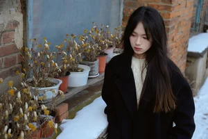 YiTuYu Art Language Vol.10393: Featuring Model Yi Ming - Elegant Portrait Gallery - image 2