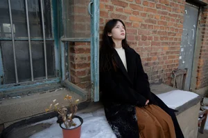 YiTuYu Art Language Vol.10393: Featuring Model Yi Ming - Elegant Portrait Gallery - image 1