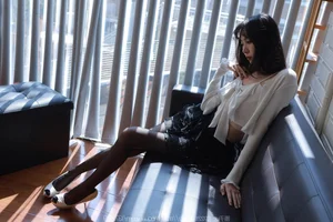 IESS Tuan Tuan Elegant Back Seam Stocking Photography Collection - image 2