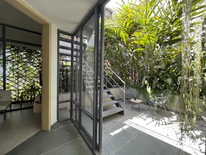 Sustainable Urban Living: A Stunning Green Renovation of a Mini Apartment in India - image 12