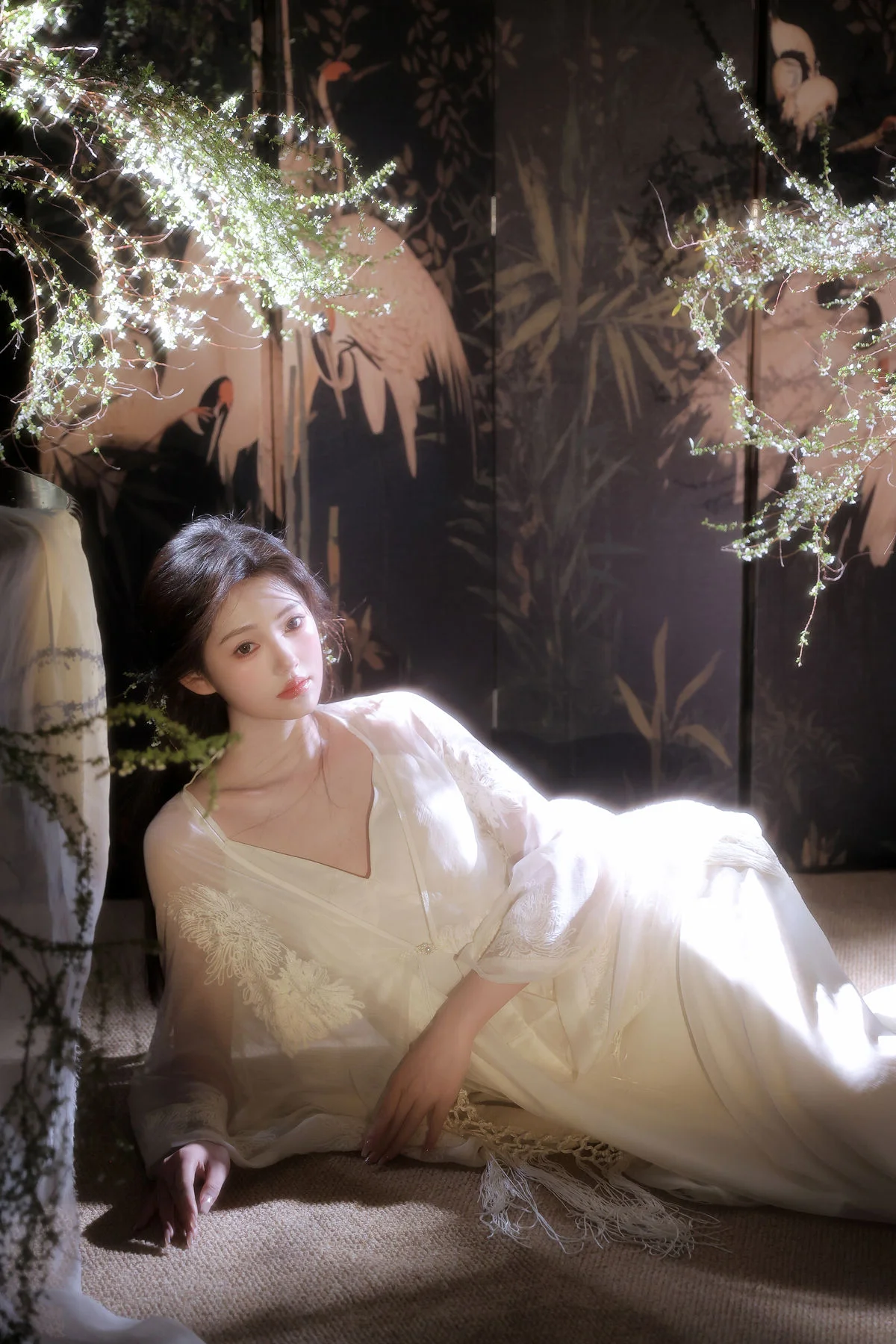 Jia Yi Vol.8827: Ethereal Beauty in YiTuYu Art Collection