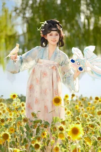 YiTuYu Vol.10314 Song Bing Jiu Jiu: Comprehensive 57-Photo Art Language Visual Experience - image 54