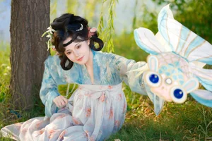 YiTuYu Vol.10314 Song Bing Jiu Jiu: Comprehensive 57-Photo Art Language Visual Experience - image 11