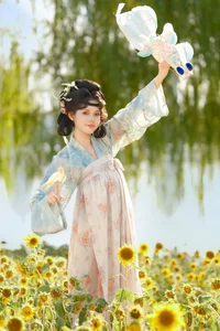 YiTuYu Vol.10314 Song Bing Jiu Jiu: Comprehensive 57-Photo Art Language Visual Experience - image 14