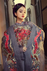 Celebrating Vietnamese Heritage: The Stunning Bach Phung Cat Tuong Ao Dai at Hue Festival 2024 - image 6