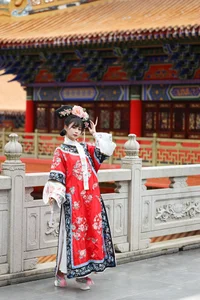 Captivating Visuals in YiTuYu Art Language Vol.6541 with Wo Shi Xiao Sui Sui - image 2