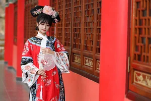 Captivating Visuals in YiTuYu Art Language Vol.6541 with Wo Shi Xiao Sui Sui - image 14