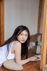 Discover Elegance in YiTuYu Art Language Vol.4555 Featuring Model Zora - image 25