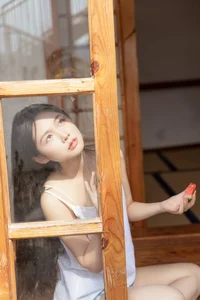 Discover Elegance in YiTuYu Art Language Vol.4555 Featuring Model Zora - image 19
