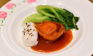 Exploring Authentic Cantonese Culinary Excellence at a Michelin-Starred Destination in Saigon - image 2