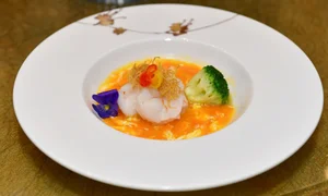 Exploring Authentic Cantonese Culinary Excellence at a Michelin-Starred Destination in Saigon - image 9